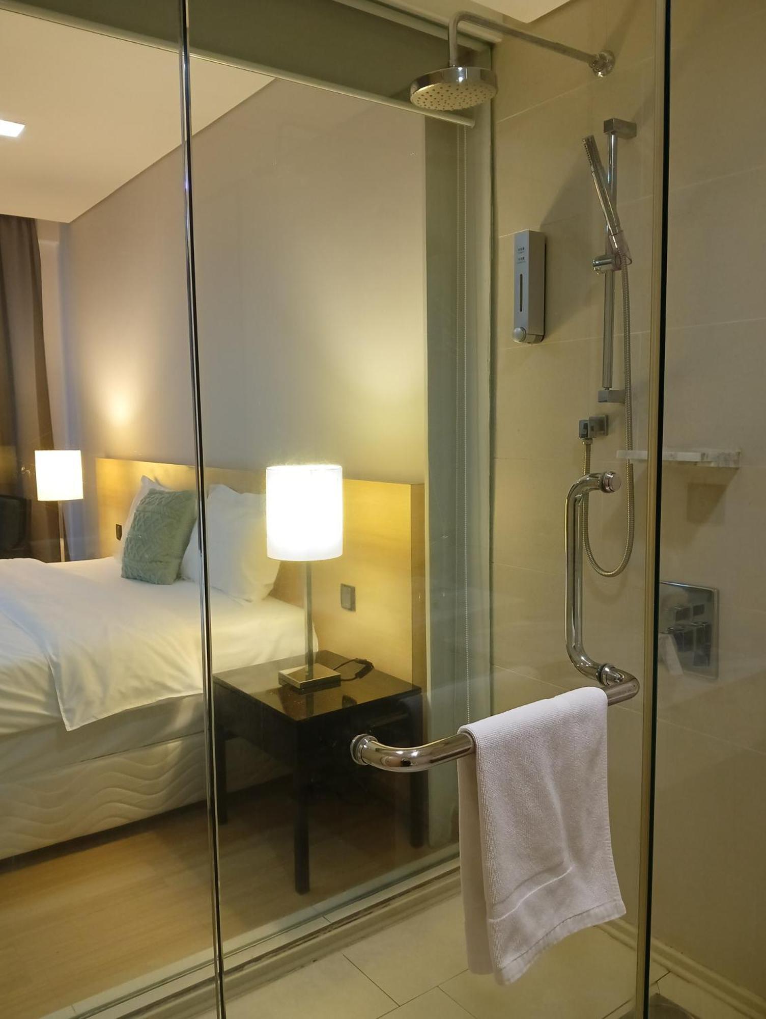 The Straits Suites By Ciconia Malacca Eksteriør billede